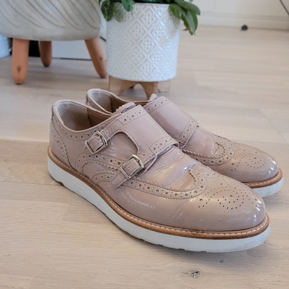 Lloyd Brogue Double Monk Beige Patent Leather Women Shoes SIze 07 but fits 08